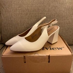 Comfortview white heel